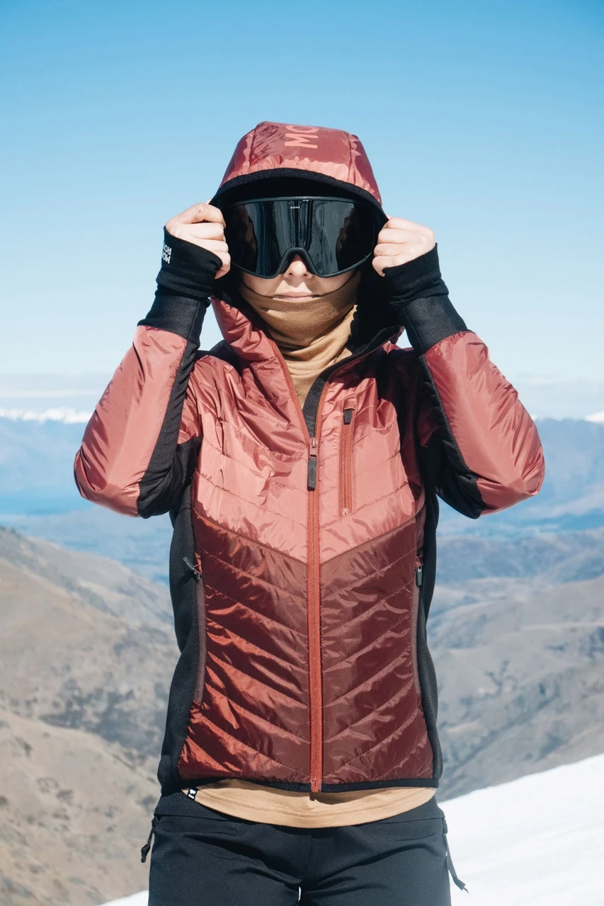 Mons Royale - Neve Wool Isulation Hood - Naisten Liner Takki - Image 5