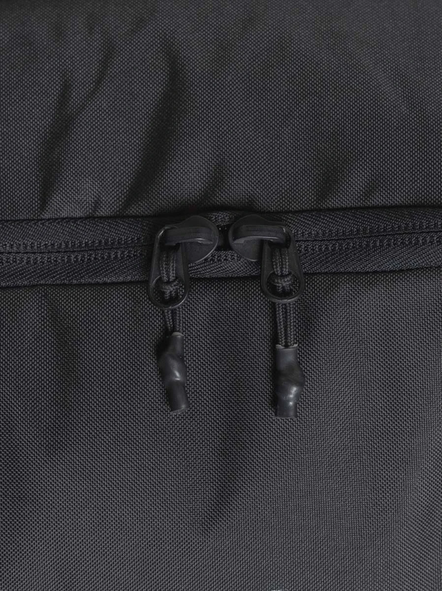 Armada 90L Travel Roller - Image 12